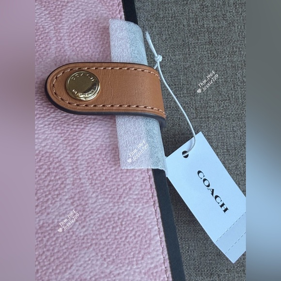 NWT！2PCS COACH NOTEBOOK IN SIGNATURE（CEA49）POWDER PINK with pink bow charm - Picture 6 of 6